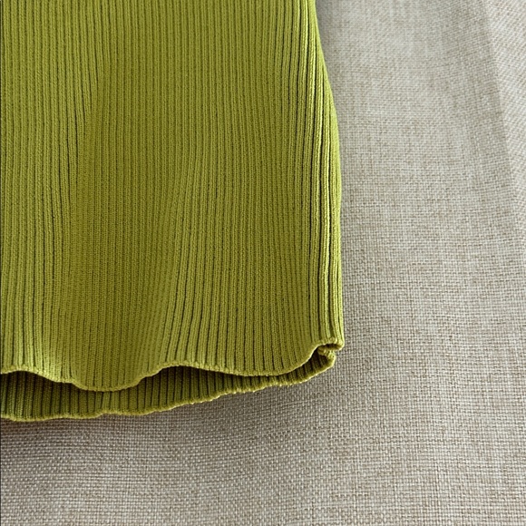 Ribbed crop Top - Picture 3 of 5